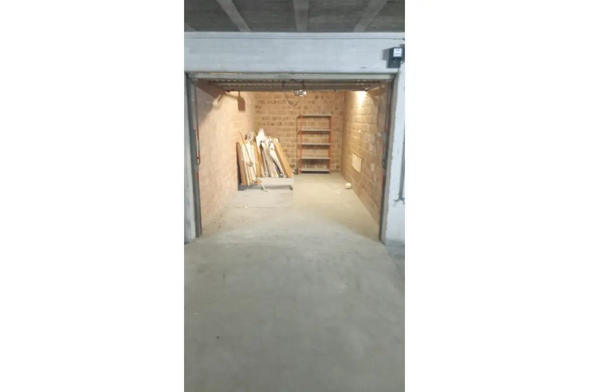 Parking & garage te  huur in Evere 1140 135.00€  slaapkamers m² - Zoekertje 776888