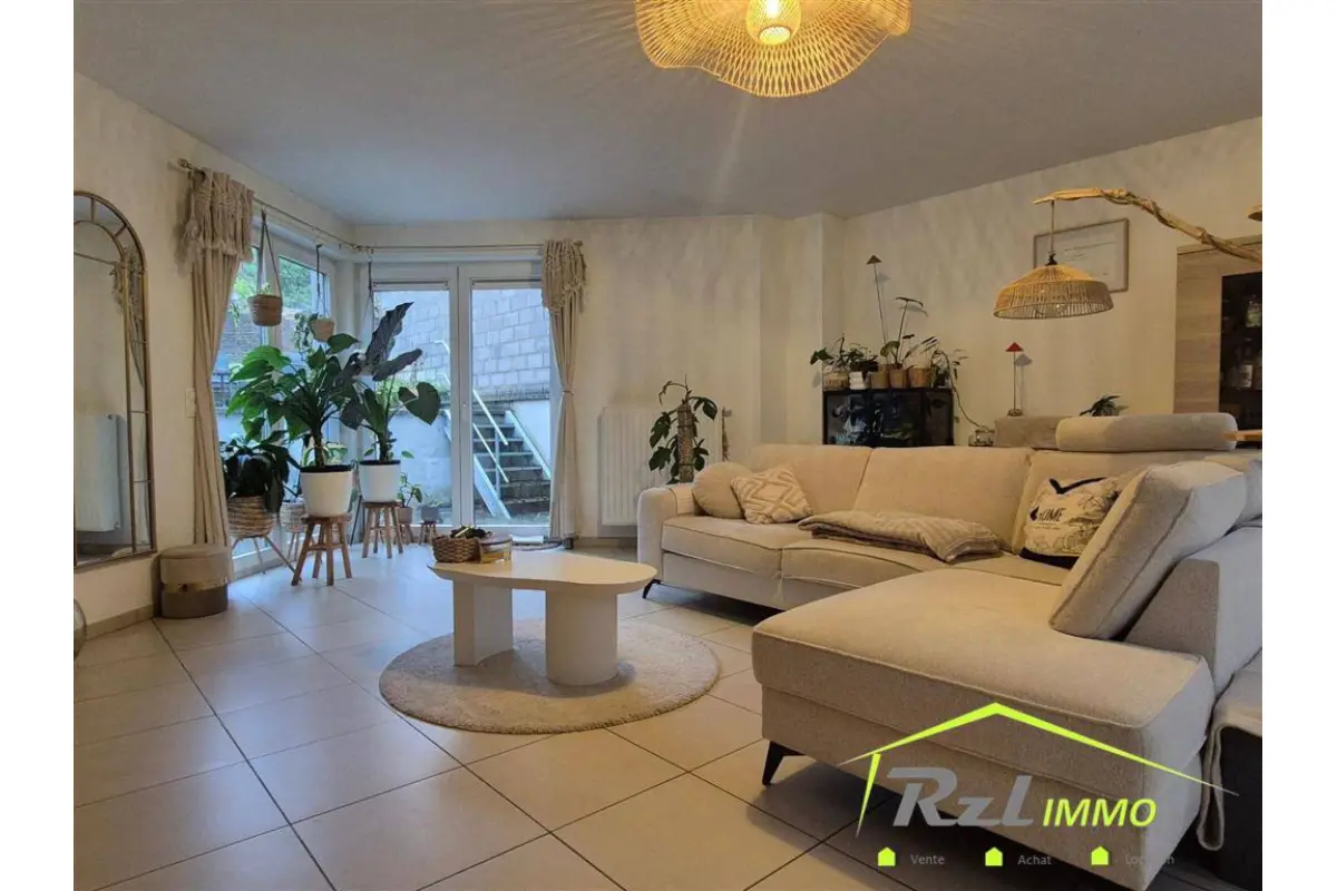 Rez-de-chaussée à louer à Ransart 6043 725.00€ 1 chambres 90.00m² - annonce 777019