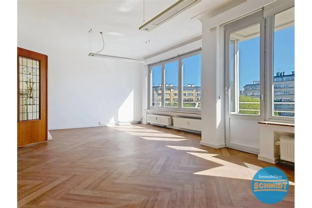 Appartement te  in Etterbeek 1040 1300.00€ 2 slaapkamers 90.00m² - Zoekertje 777573