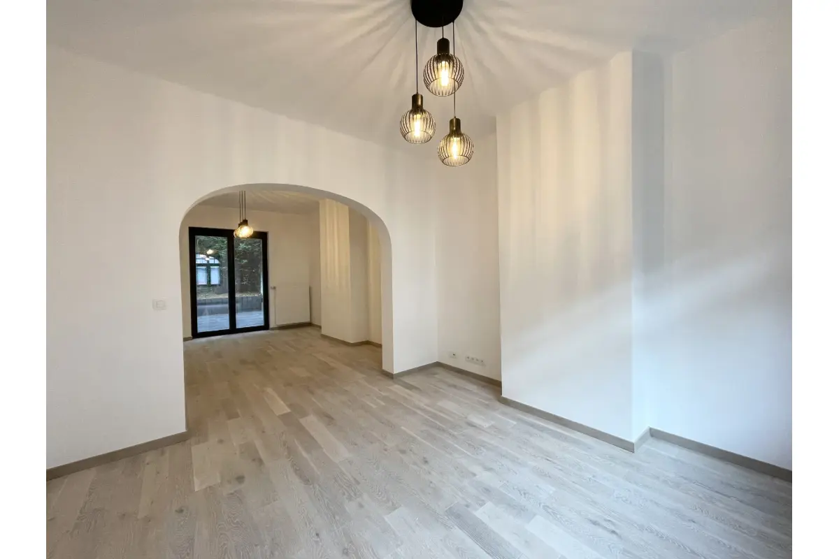 Maison à louer à Woluwe-Saint-Pierre 1150 2600.00€ 4 chambres 200.00m² - annonce 777358