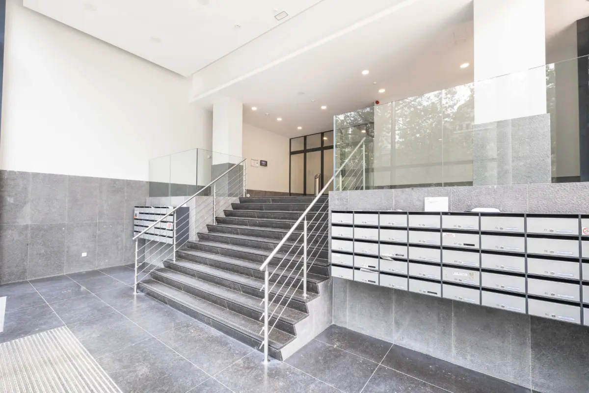 Commerce à louer à Bruxelles 1000 2500.00€  chambres 160.00m² - annonce 777958