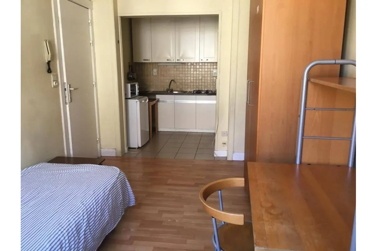 Studio à louer à Etterbeek 1040 780.00€  chambres 20.00m² - annonce 778447