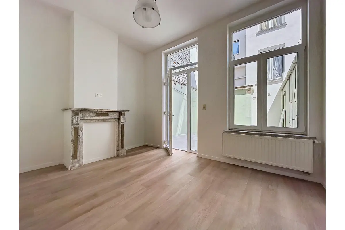 Huis te  in Sint-Gillis 1060 645000.00€ 3 slaapkamers 173.00m² - Zoekertje 777884