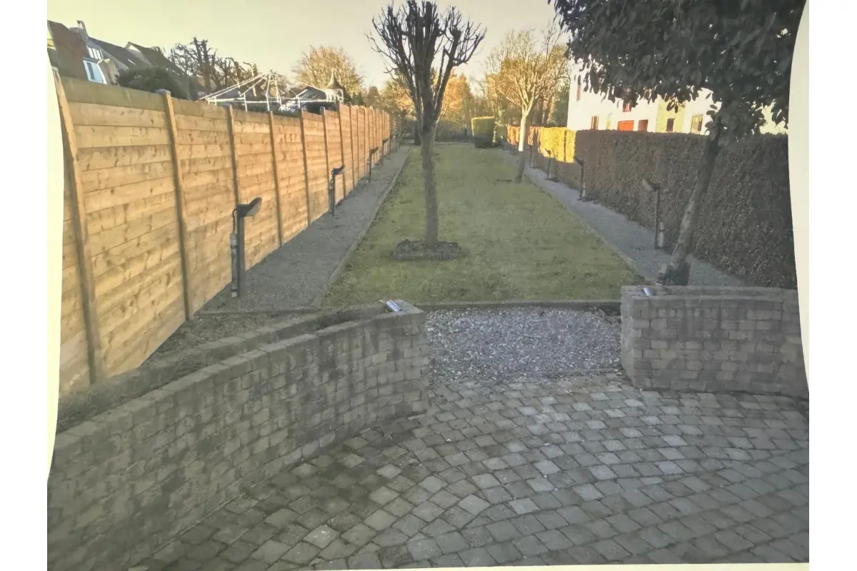 Huis te  huur in Wezembeek-Oppem 1970 2000.00€ 5 slaapkamers 175.00m² - Zoekertje 779356