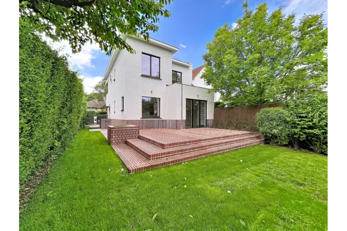 Maison à louer à Uccle 1180 3000.00€ 4 chambres 168.00m² - annonce 779706