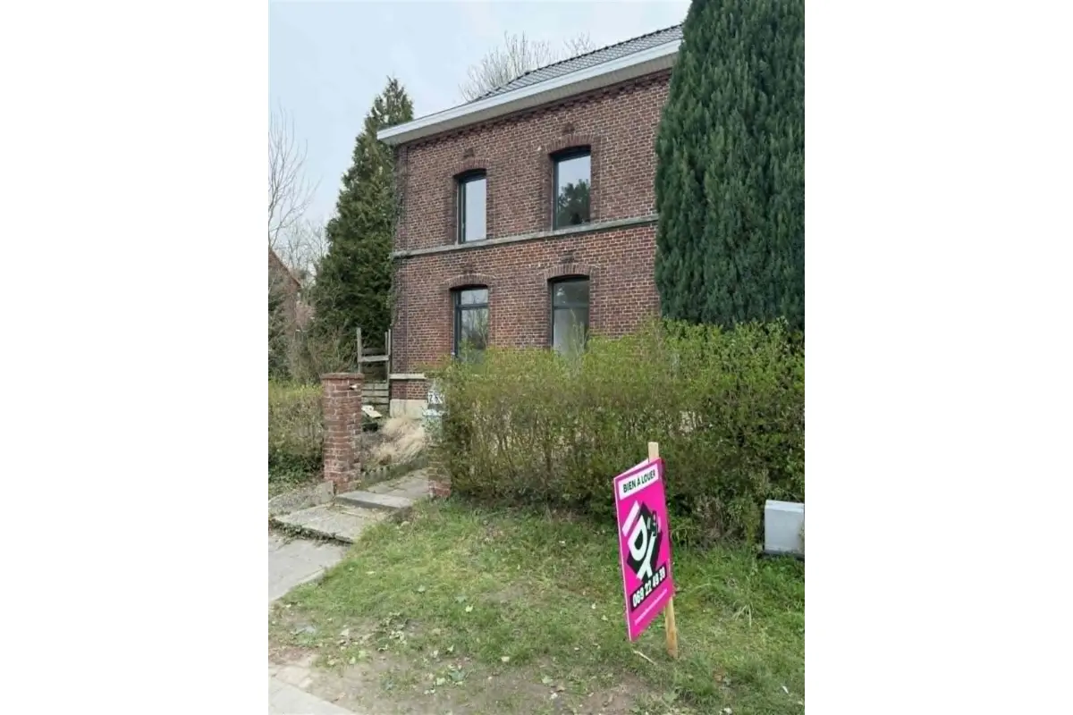 Huis te  huur in Doornik 7500 950.00€ 3 slaapkamers m² - Zoekertje 779160