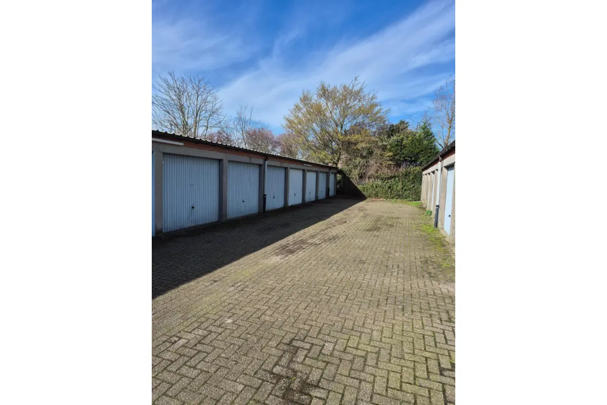 Parking & garage te  koop in Sint-Niklaas 9100 25000.00€  slaapkamers m² - Zoekertje 779460