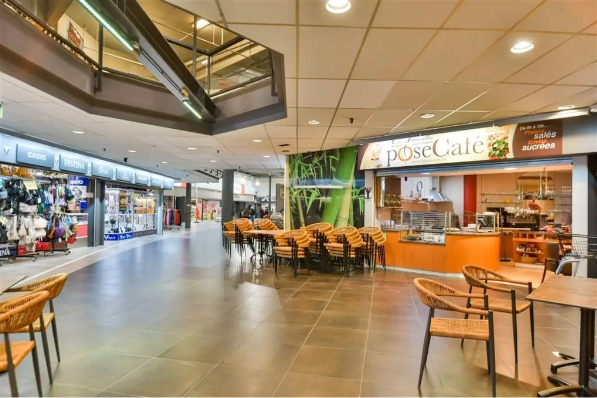 Commerce à louer à Huy 4500 800.00€  chambres 84.00m² - annonce 779410