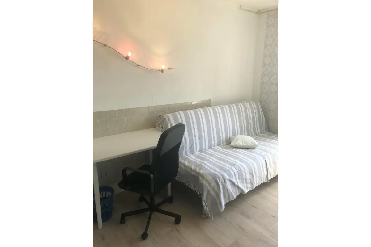 Maison à louer à Etterbeek 1040 615.00€  chambres m² - annonce 779908