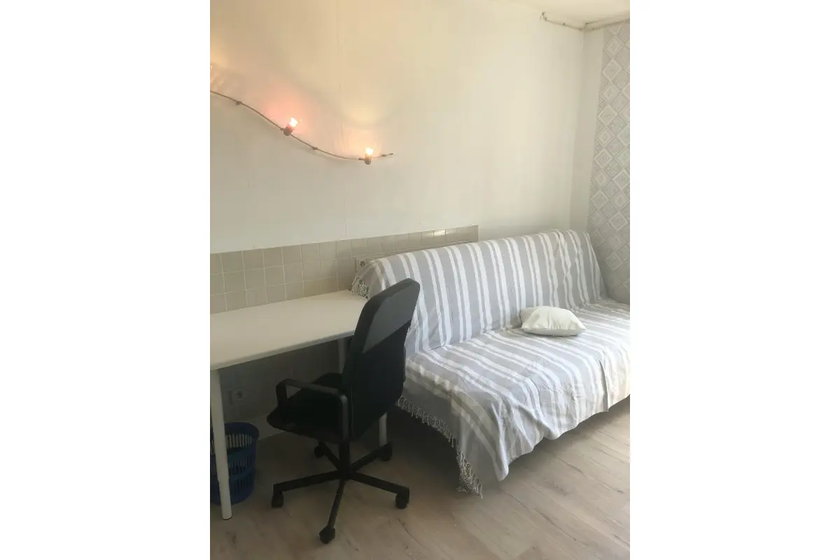 Huis te  huur in Etterbeek 1040 780.00€  slaapkamers m² - Zoekertje 779908