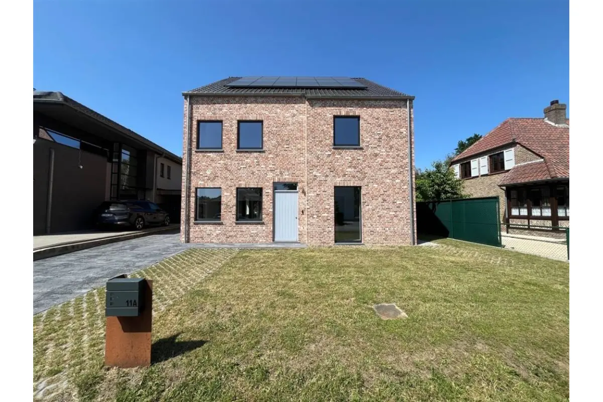 Huis te  huur in Geel 2440 1695.00€ 4 slaapkamers 325.62m² - Zoekertje 778927