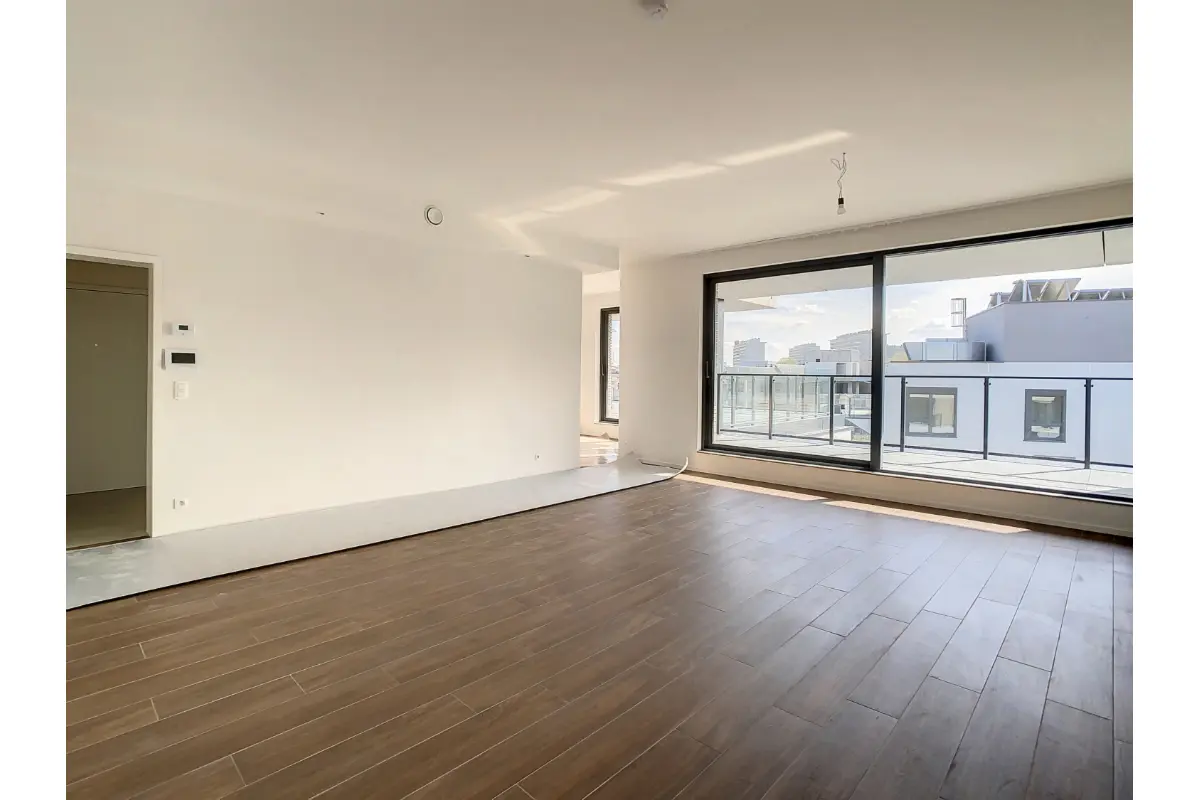 Appartement te  huur in Sint-Lambrechts-Woluwe 1200 2450.00€ 3 slaapkamers 146.90m² - Zoekertje 779266