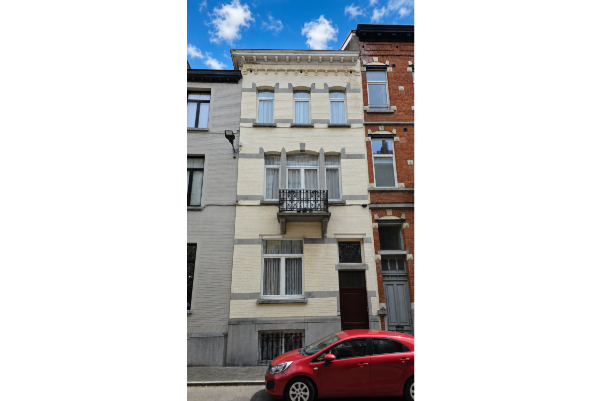 Maison à vendre à Bruxelles 1000 598000.00€ 6 chambres 263.00m² - annonce 779262