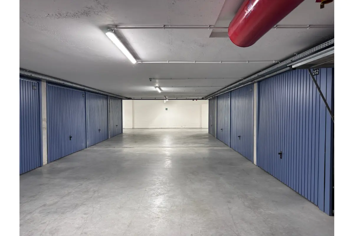 Parking & garage te  koop in Knokke 8300 180000.00€  slaapkamers m² - Zoekertje 779796