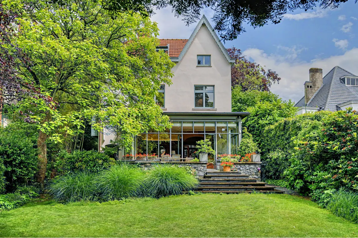Huis te  huur in Ukkel 1180 6500.00€ 5 slaapkamers 617.00m² - Zoekertje 780099