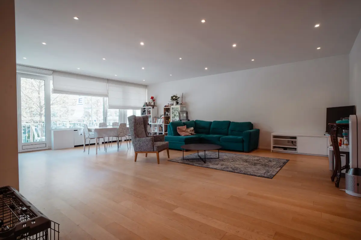 Appartement te  huur in Ukkel 1180 2410.00€ 3 slaapkamers 164.00m² - Zoekertje 780158