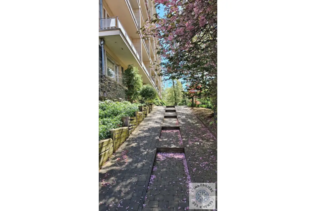 Studio te  koop in Ukkel 1180 199000.00€  slaapkamers 49.00m² - Zoekertje 780111