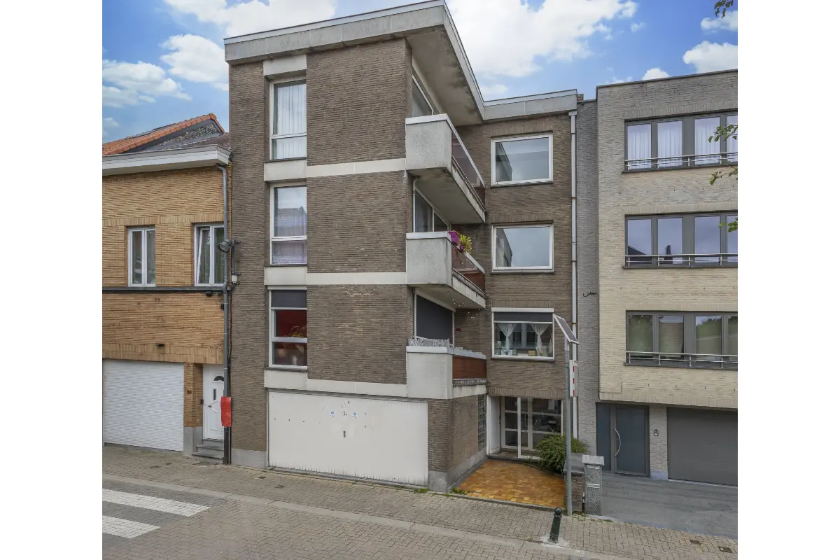 Parking / garage à vendre à Berchem-Sainte-Agathe 1082 125000.00€  chambres m² - annonce 780279