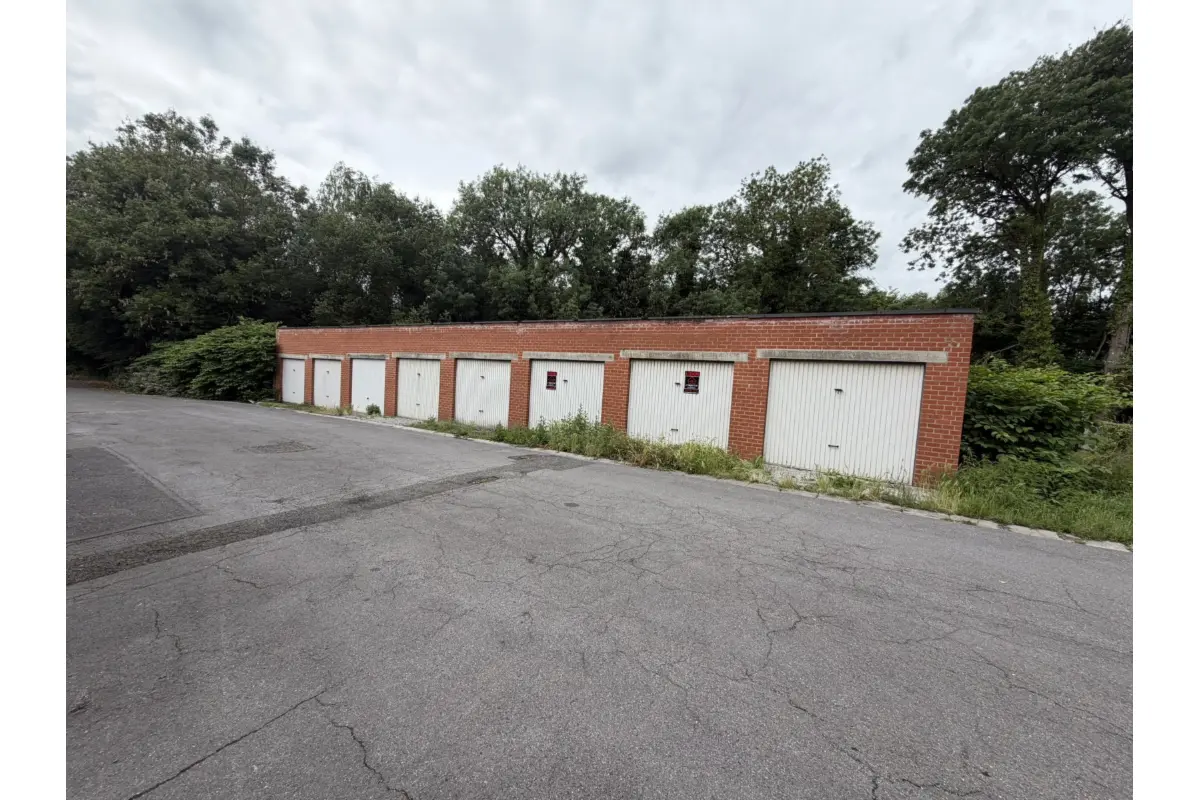 Parking & garage te  koop in Marchienne-au-Pont 6030 9500.00€  slaapkamers m² - Zoekertje 780418