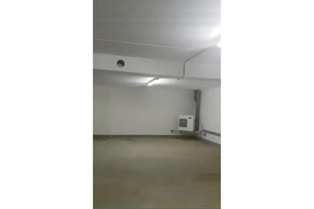 Commerce à louer à Rhode-Saint-Genese 1640 450.00€  chambres 80.00m² - annonce 780430