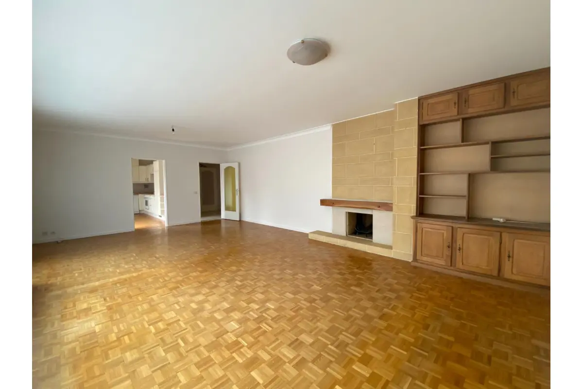 Appartement te  huur in Sint-Lambrechts-Woluwe 1200 1500.00€ 3 slaapkamers 130.00m² - Zoekertje 780425