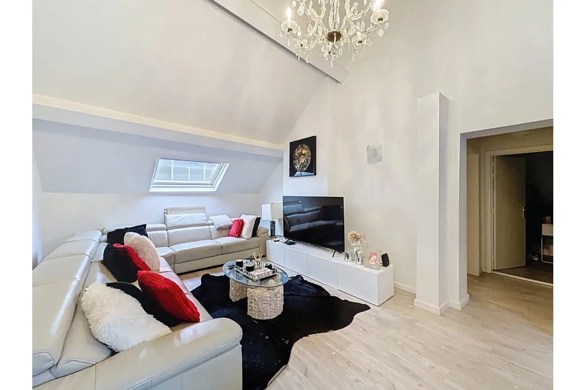 Appartement te  koop in Brussel 1000 375000.00€ 3 slaapkamers 93.00m² - Zoekertje 781130