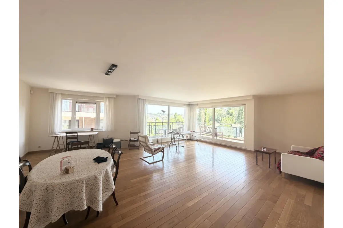 Appartement te  huur in Sint-Lambrechts-Woluwe 1200 2200.00€ 3 slaapkamers 167.00m² - Zoekertje 781345