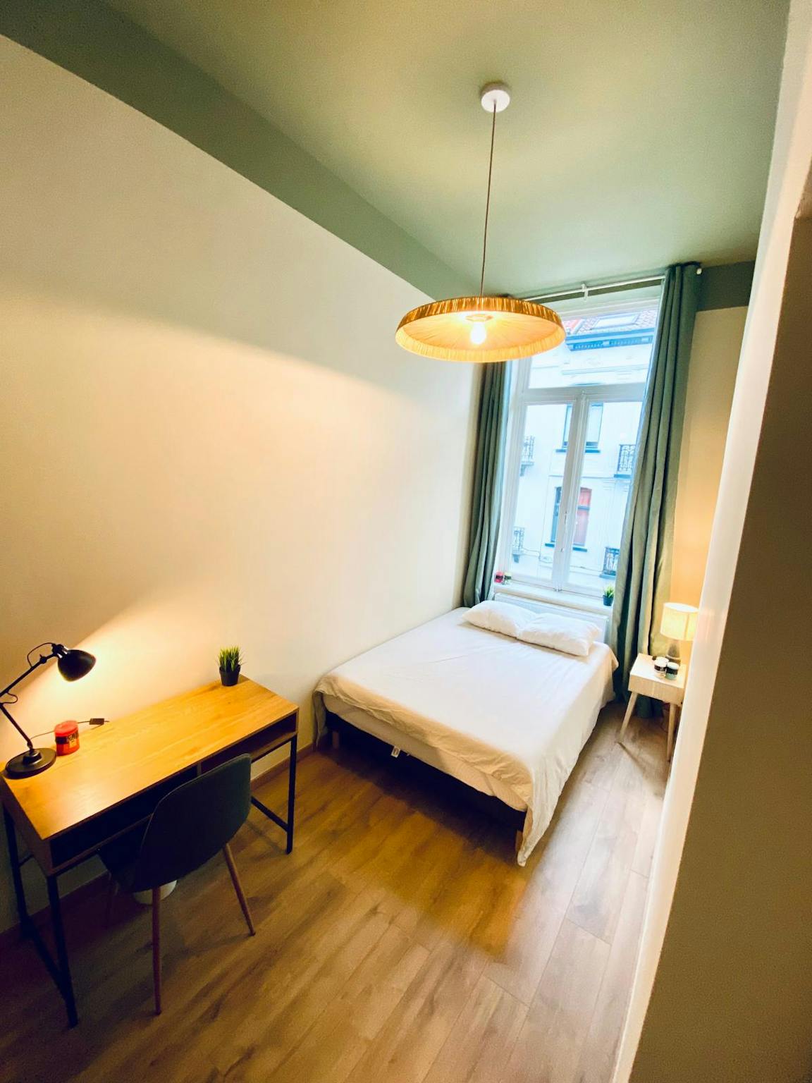 Appartement te  huur in Sint-Gillis 1060 745.00€ 1 slaapkamers 403.00m² - Zoekertje 781813