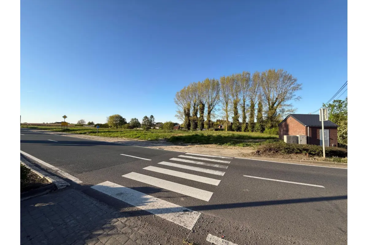 Grond te  koop in Isnes 5032 350000.00€  slaapkamers m² - Zoekertje 781193