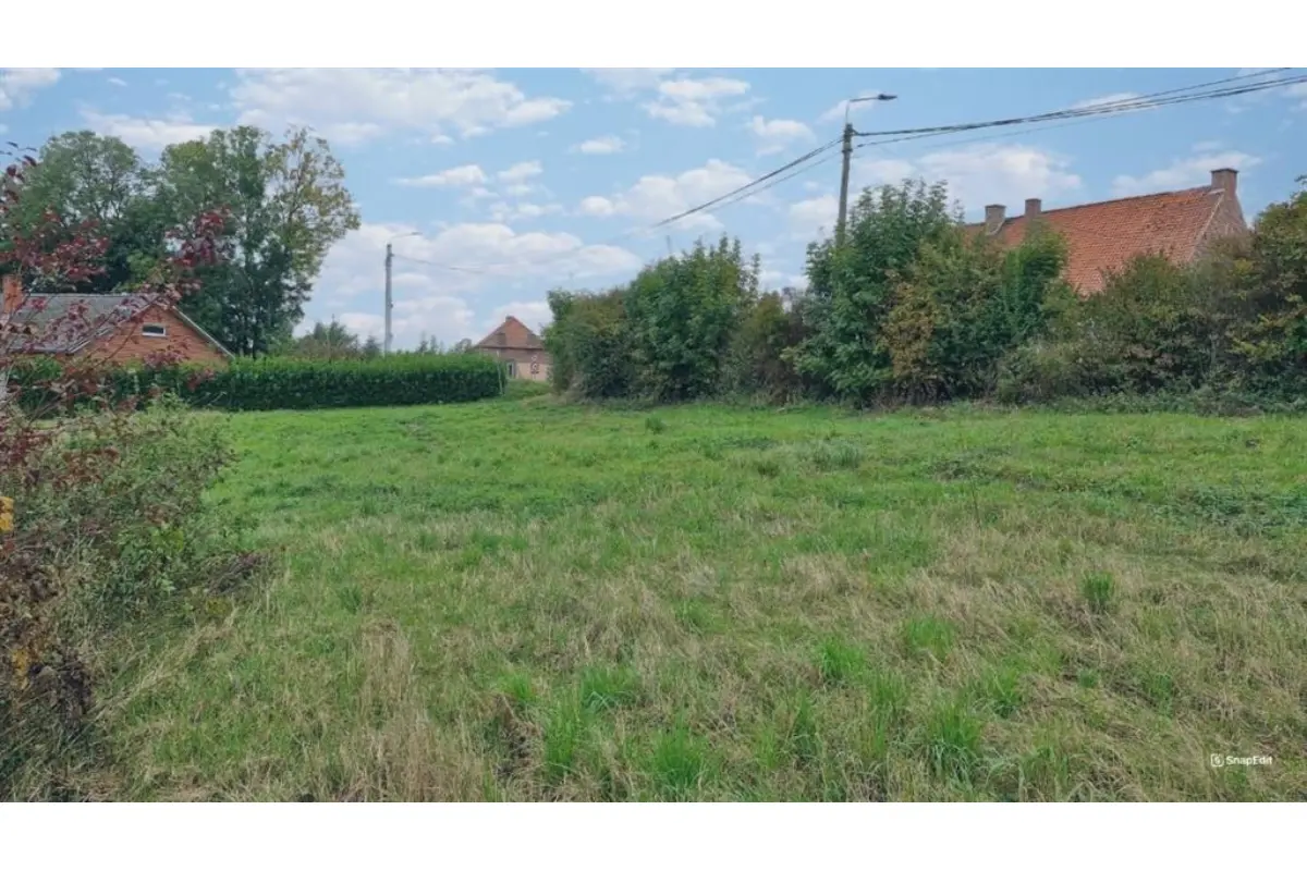 Grond te  koop in Mourcourt 7543 67200.00€  slaapkamers m² - Zoekertje 781379