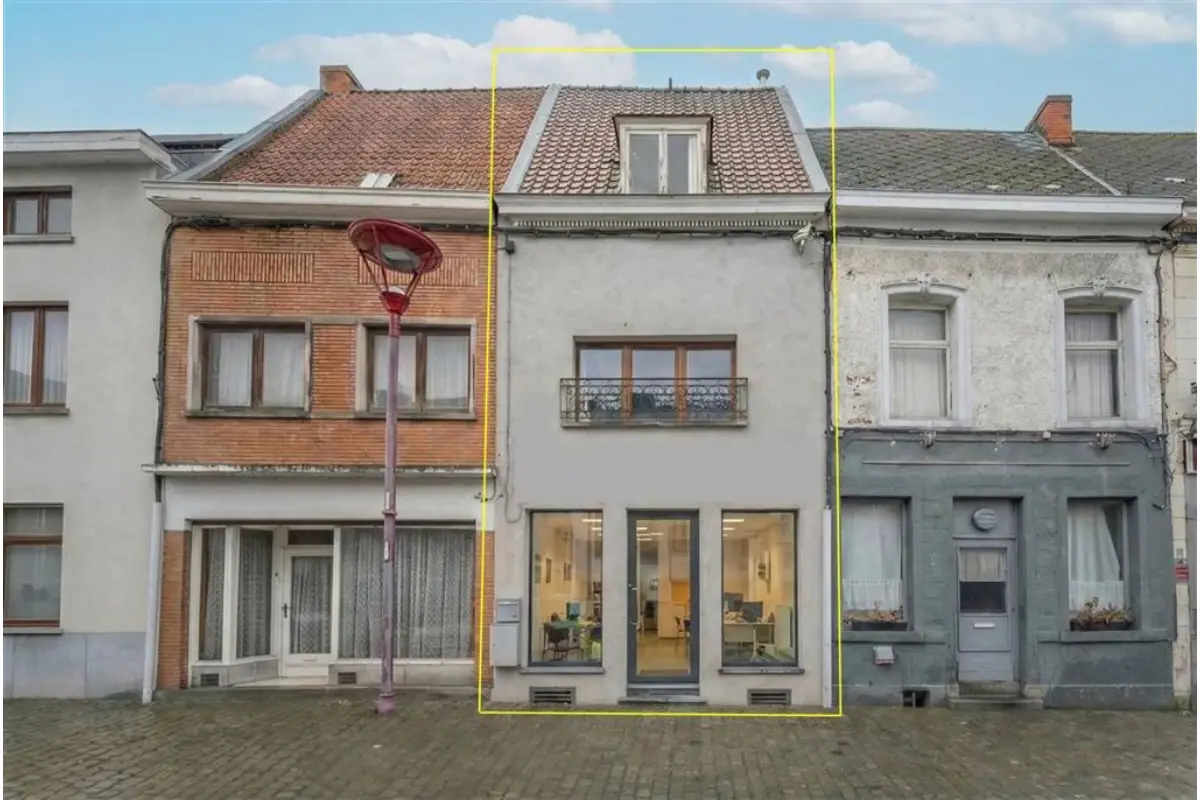 Handelszaak te  koop in Lessen 7860 195000.00€ 1 slaapkamers 171.00m² - Zoekertje 781363