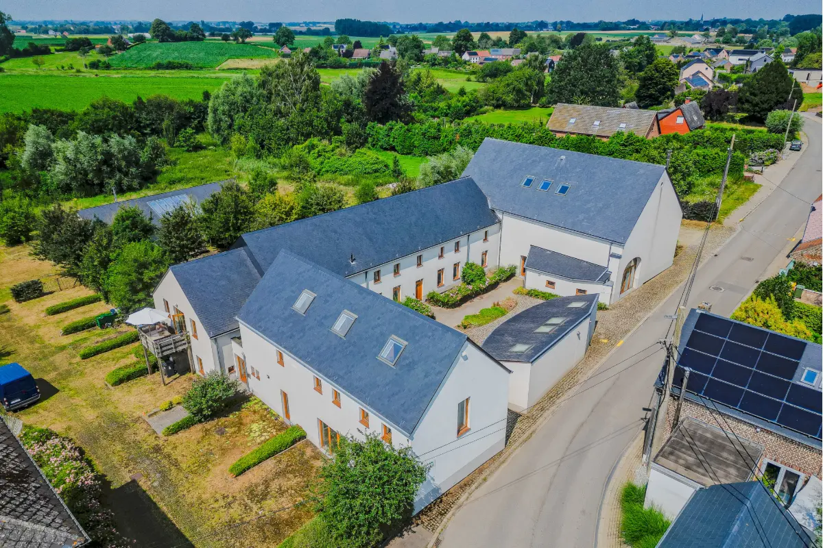 Handelszaak te  koop in Walhain 1457 1500000.00€  slaapkamers 1400.00m² - Zoekertje 781355