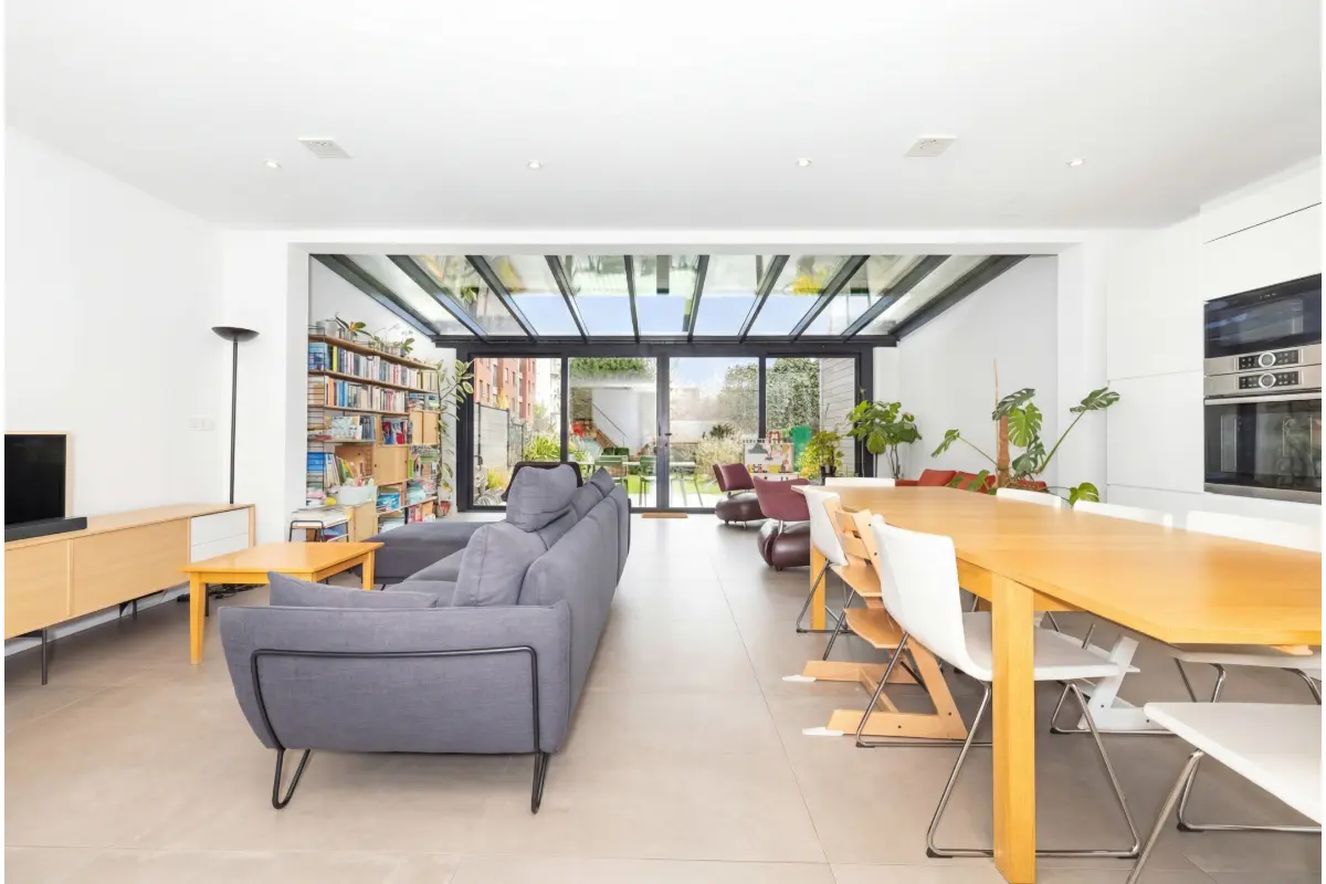 Appartement te  koop in Sint-Jans-Molenbeek 1080 445000.00€ 3 slaapkamers 145.00m² - Zoekertje 781234