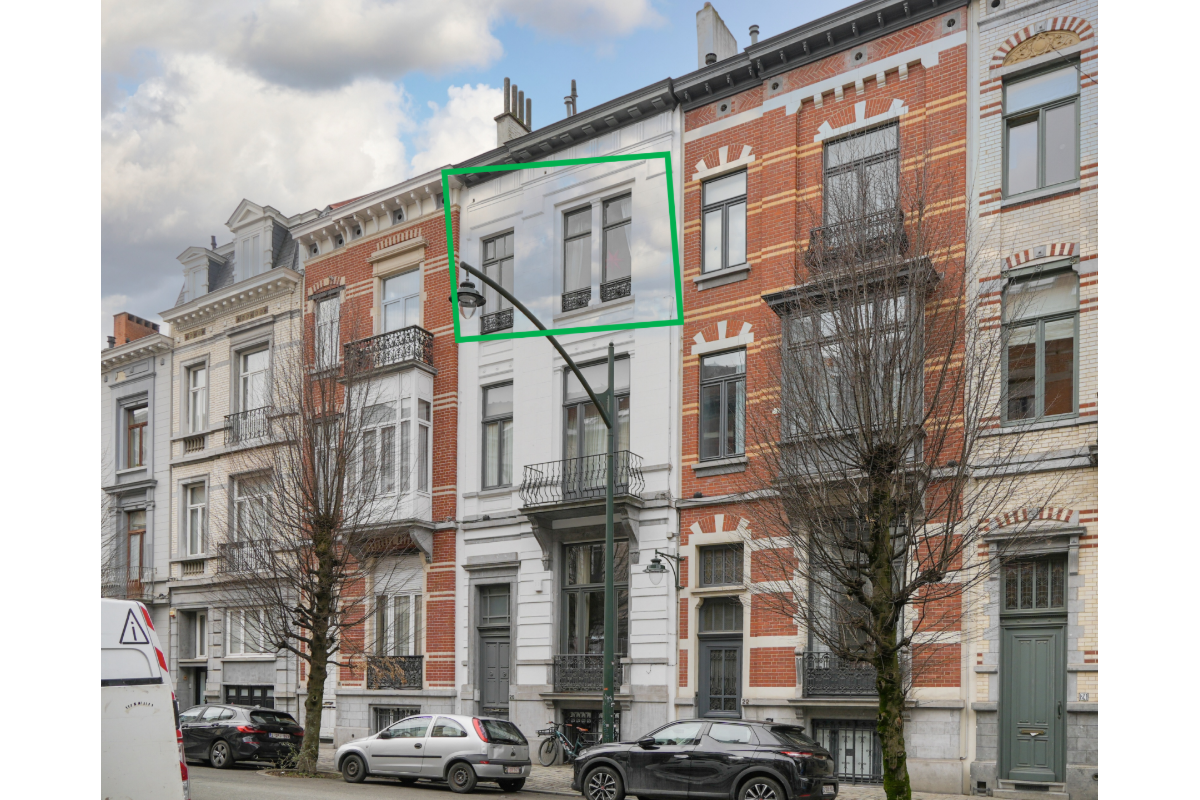 Appartement te  koop in Brussel 1000 325000.00€ 1 slaapkamers 50.00m² - Zoekertje 780626
