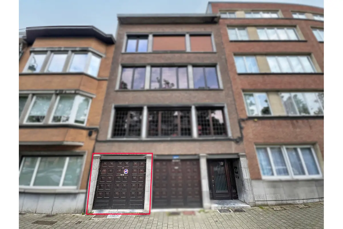 Parking & garage te  koop in Jette 1090 28000.00€  slaapkamers m² - Zoekertje 781390