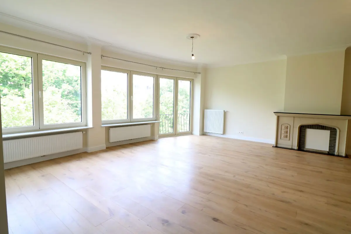 Appartement te  huur in Ukkel 1180 1750.00€ 3 slaapkamers 165.00m² - Zoekertje 780797