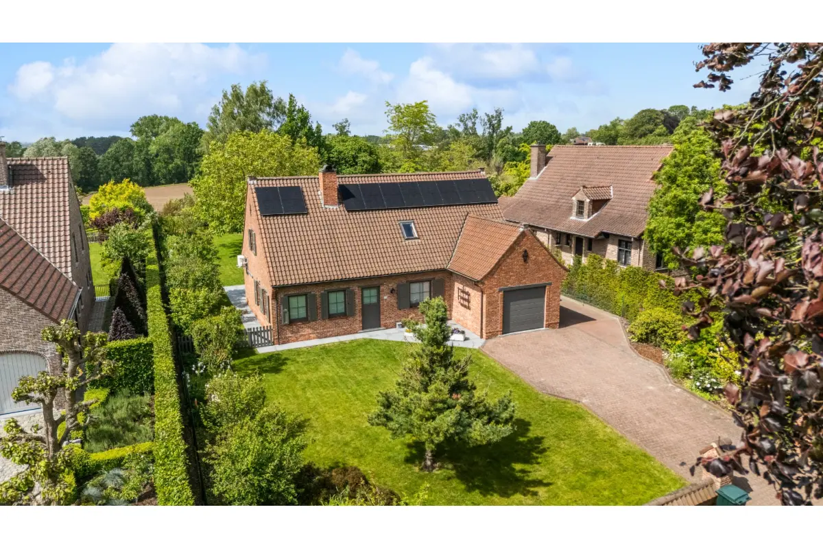 Villa te  koop in Kruishoutem 9770 780000.00€ 5 slaapkamers 212.00m² - Zoekertje 782058