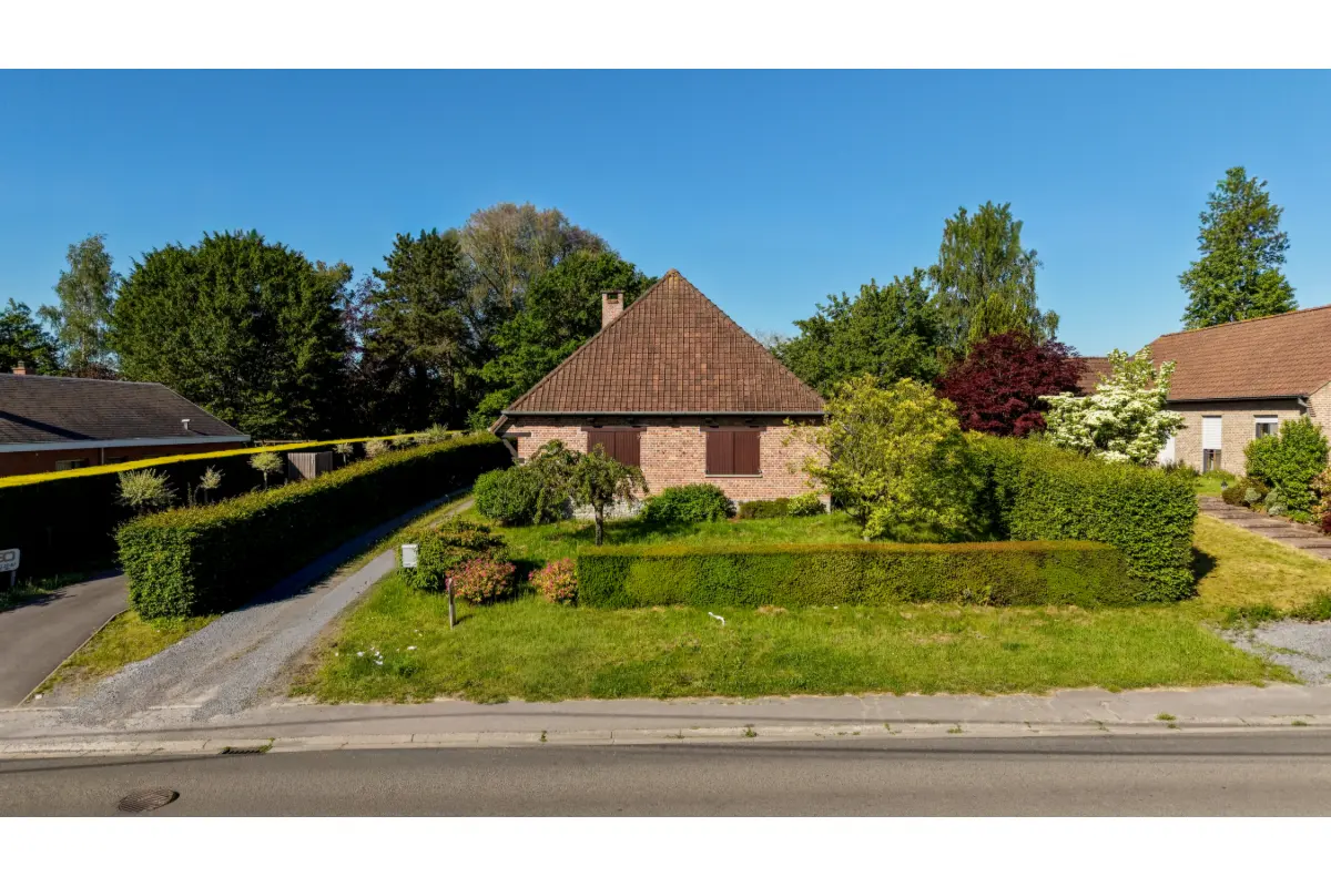 Villa te  koop in Kain 7540 325000.00€ 2 slaapkamers 166.00m² - Zoekertje 782375