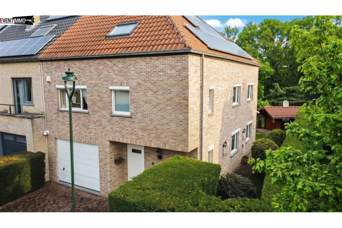 Huis te  in Neder-Over-Heembeek 1120 645000.00€ 4 slaapkamers 304.00m² - Zoekertje 782234