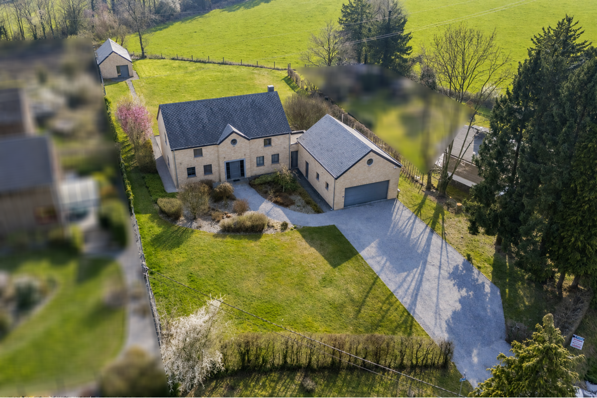 Villa te  koop in Aywaille 4920 845000.00€ 4 slaapkamers 240.00m² - Zoekertje 782085