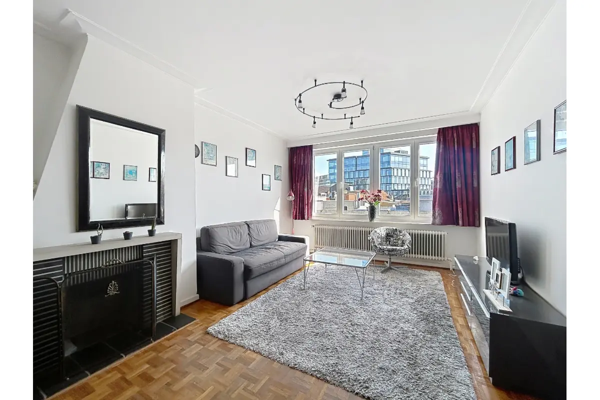Appartement te  koop in Brussel 1000 375000.00€ 2 slaapkamers 83.00m² - Zoekertje 782405