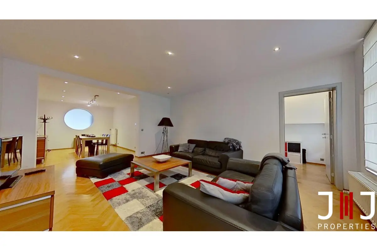 Appartement te  in Sint-Gillis 1060 1600.00€ 2 slaapkamers 88.00m² - Zoekertje 782696