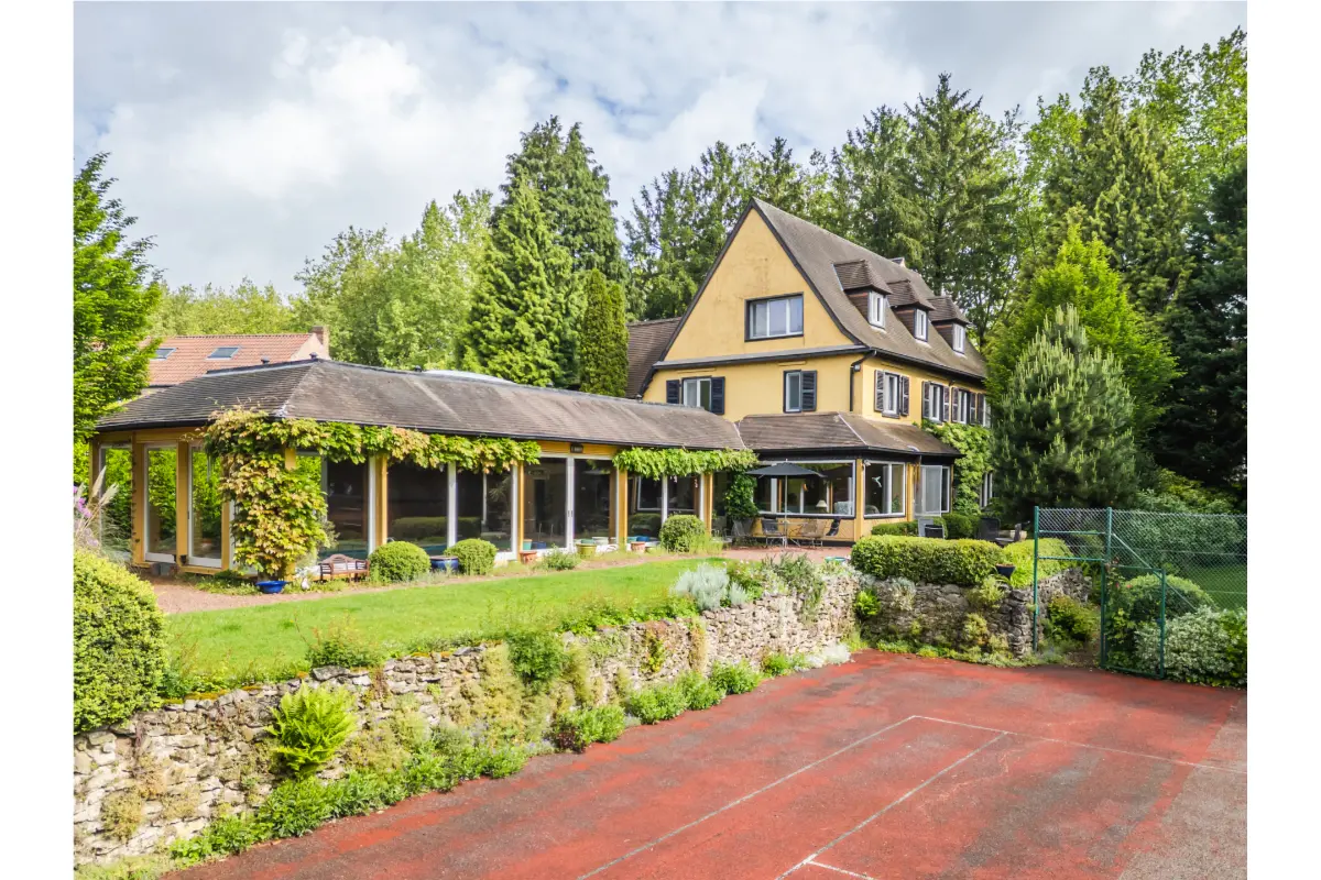 Villa te  koop in Waterloo 1410 1450000.00€ 8 slaapkamers 560.00m² - Zoekertje 782196