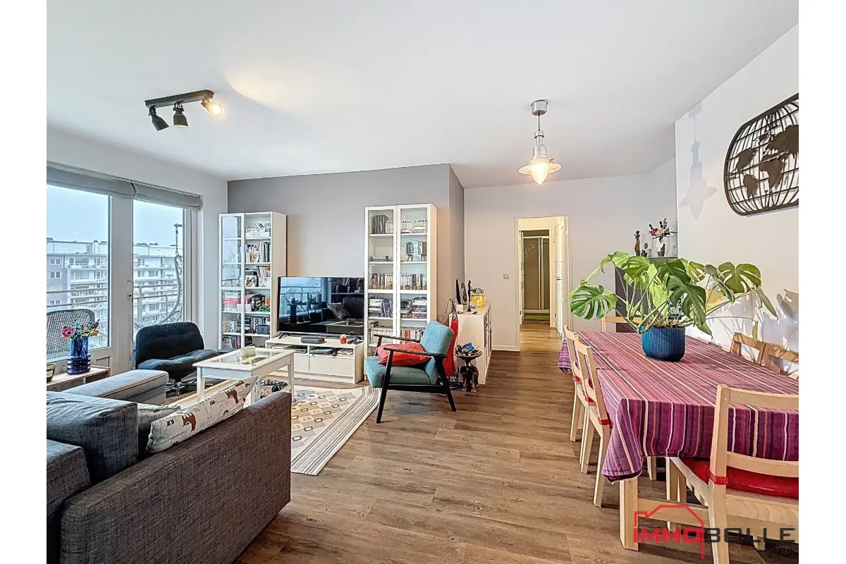Appartement te  koop in Oudergem 1160 300000.00€ 2 slaapkamers 70.00m² - Zoekertje 782030