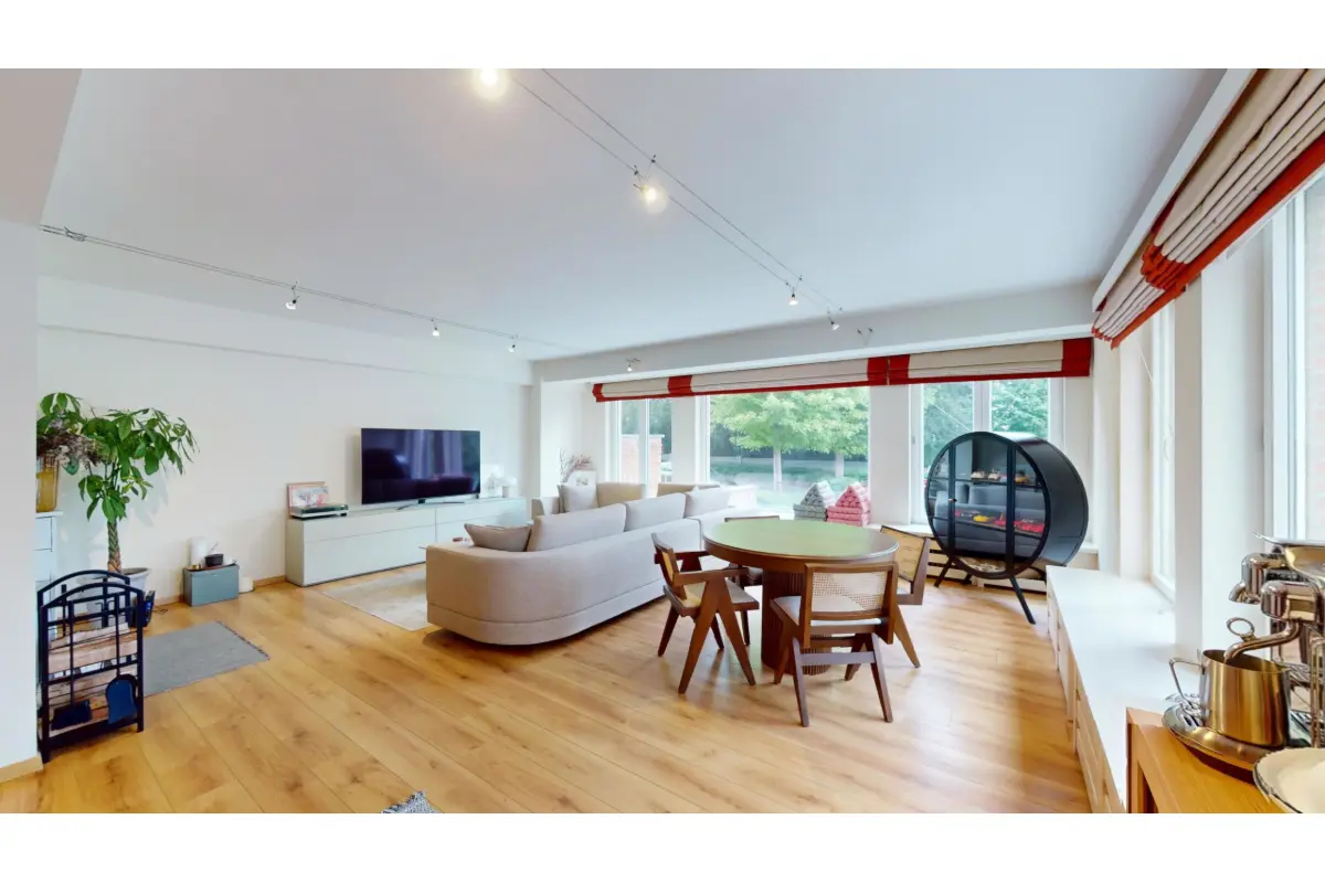 Appartement à  à Woluwe-Saint-Pierre 1150 1400.00€ 2 chambres 103.00m² - annonce 781938