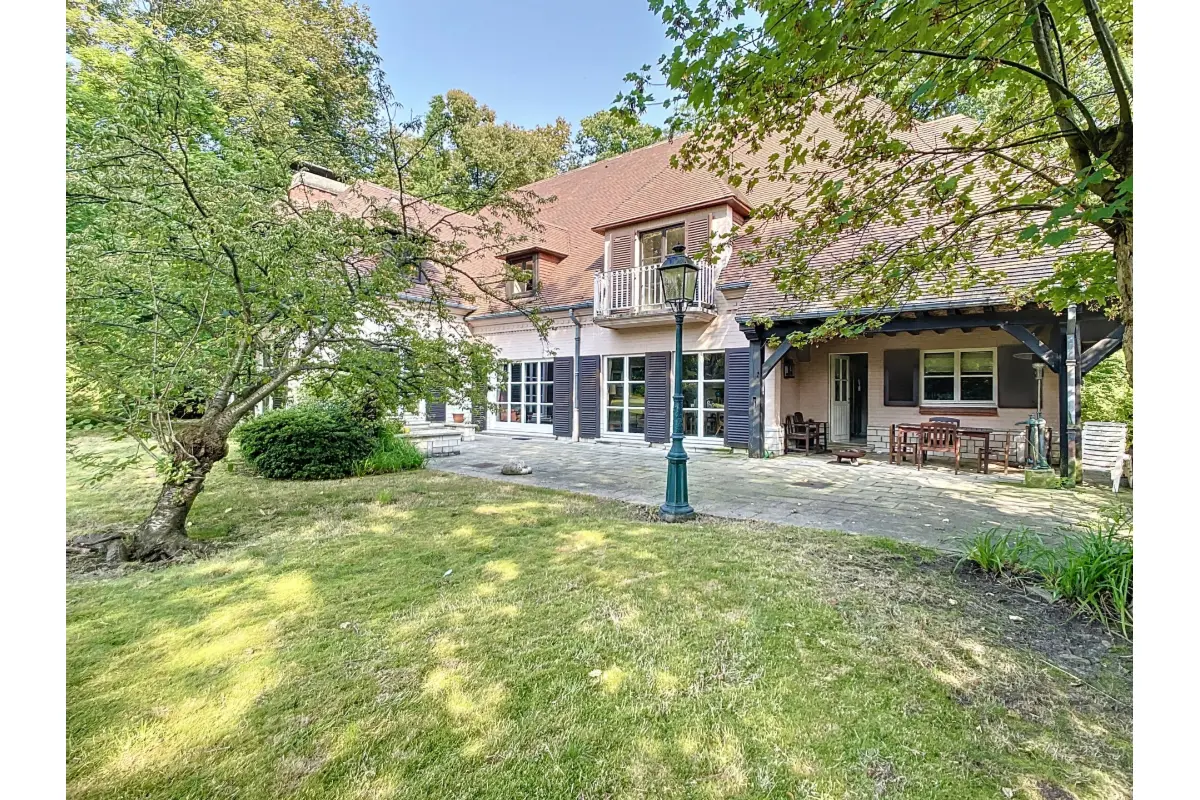 Villa te  koop in Kraainem 1950 1795000.00€ 7 slaapkamers 540.00m² - Zoekertje 782088