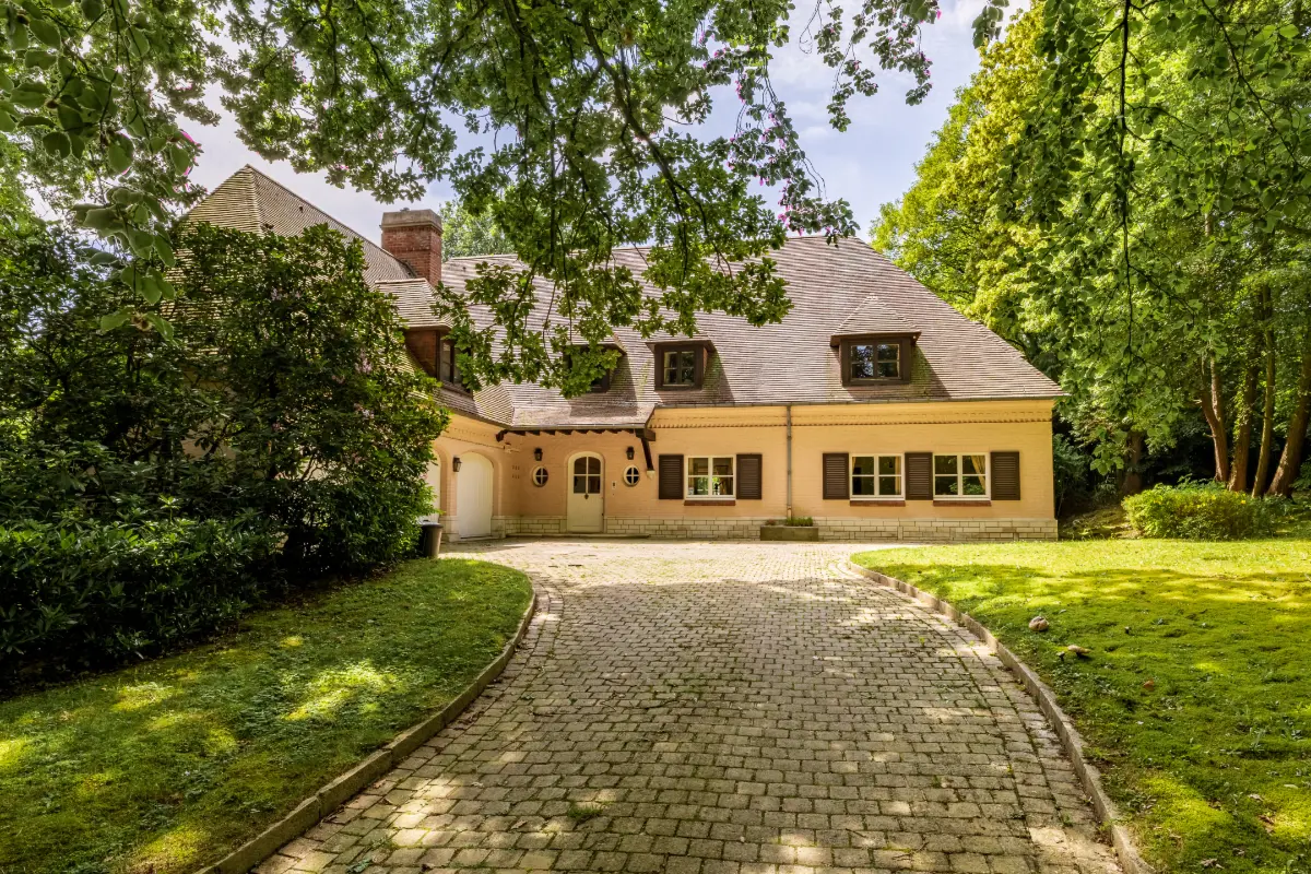 Villa te  in Kraainem 1950 1795000.00€ 7 slaapkamers 540.00m² - Zoekertje 782088