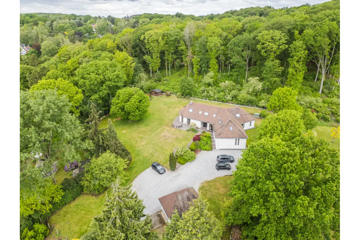 Villa te  koop in Lasne 1380 1350000.00€ 5 slaapkamers 381.00m² - Zoekertje 782200