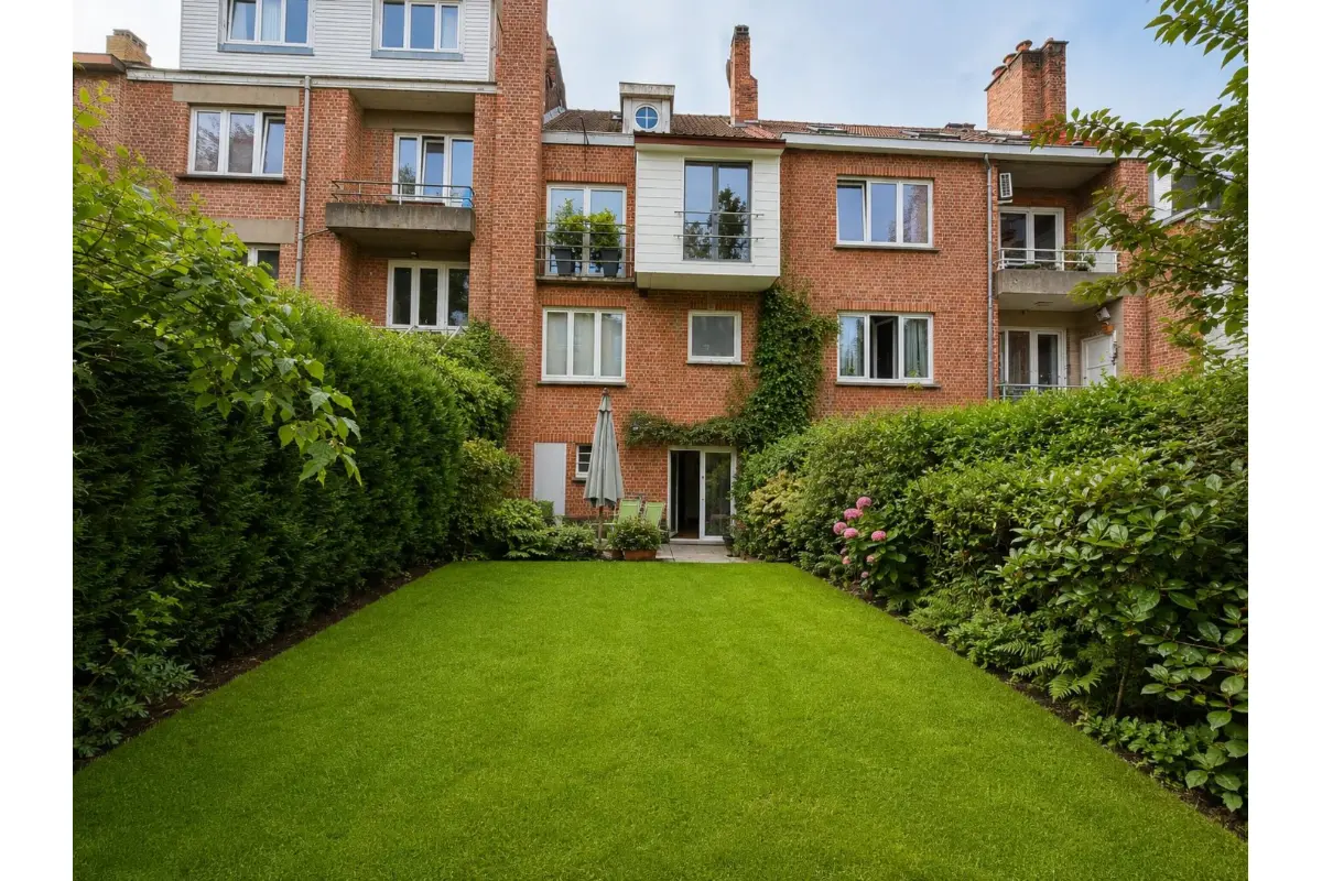 Huis te  huur in Ukkel 1180 2850.00€ 4 slaapkamers 208.00m² - Zoekertje 783640