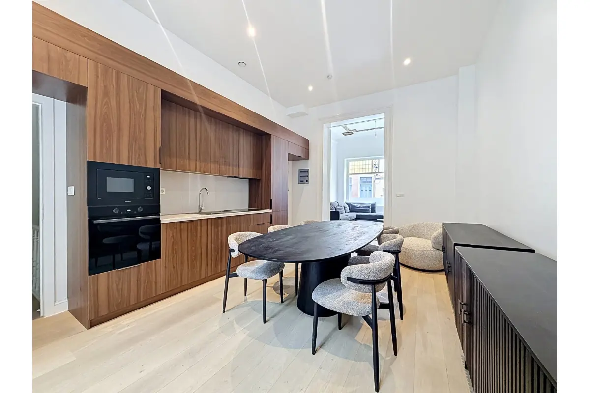 Duplex te  in Elsene 1050 2200.00€ 2 slaapkamers m² - Zoekertje 783698